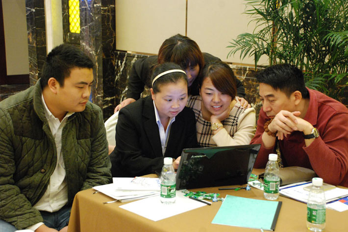 高瞻遠(yuǎn)矚，移攬?zhí)煜? 2014年百度移動(dòng)推廣峰會(huì)會(huì)議報(bào)道